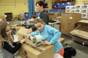 Third graders Annie Fingersh (left) and Aviva Clauer